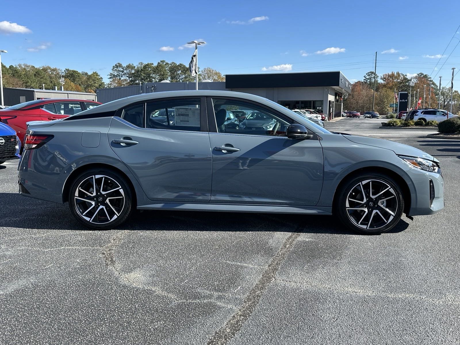 2025 Nissan Sentra SR - Photo 9