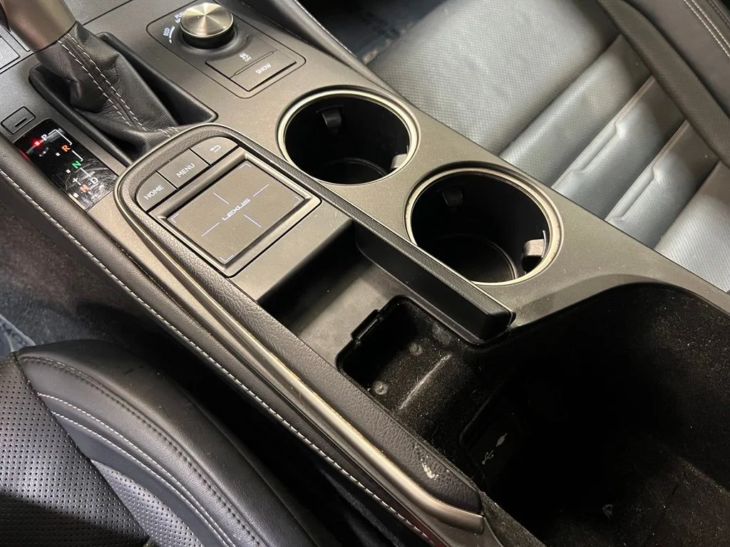 Used 2015 Silver Lexus 350 image 27