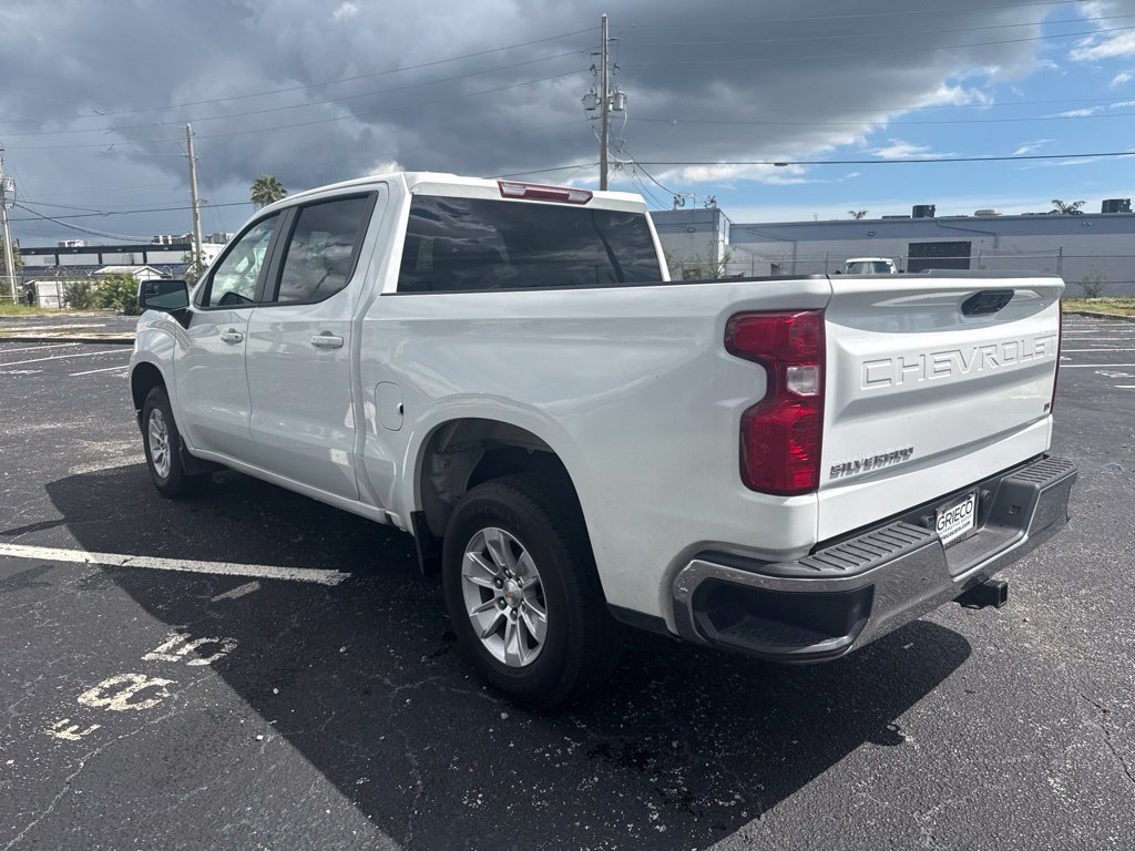 Used 2025 White Chevrolet LT image 7