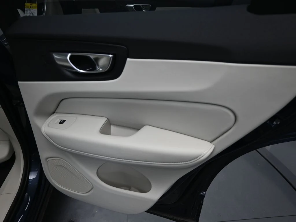 New 2026 Denim Blue Volvo Ultra image 15