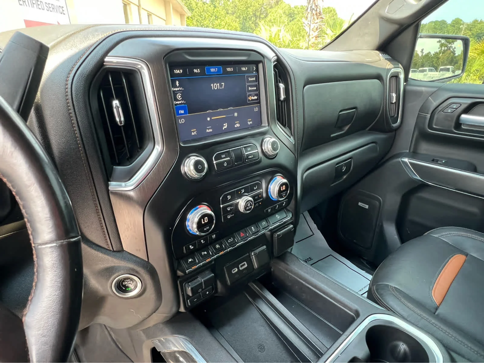 Used 2021 SUMMIT WHITE GMC AT4 image 12