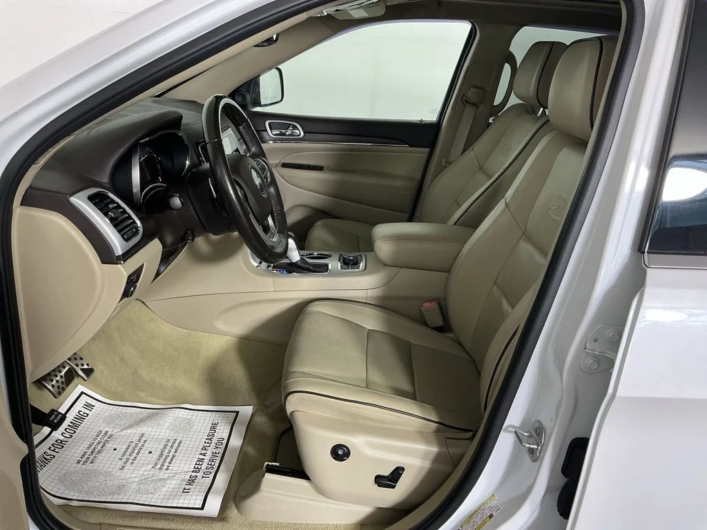 Certified Used 2020 White Jeep Overland image 18