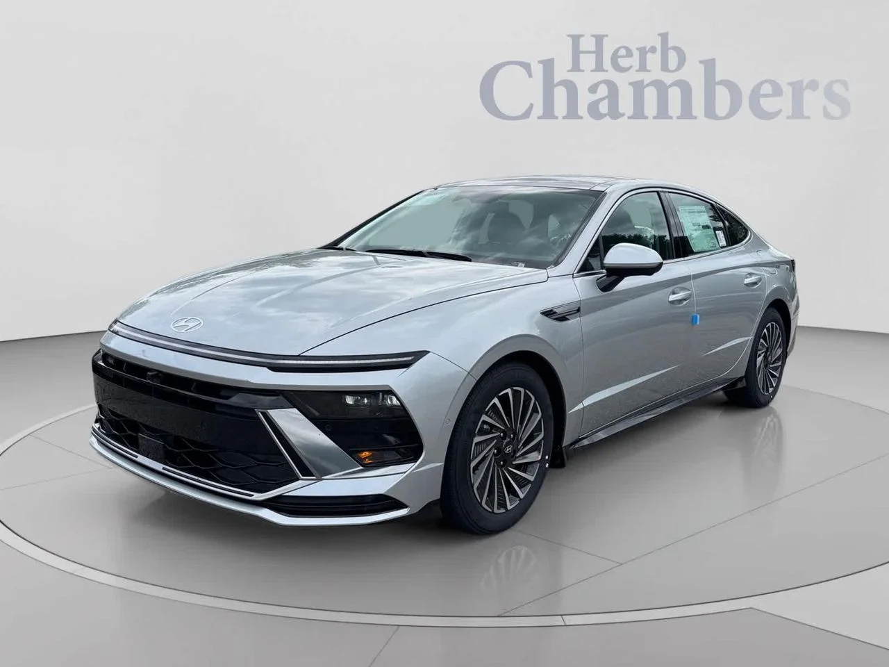 New 2026 Silver Hyundai Limited image 9