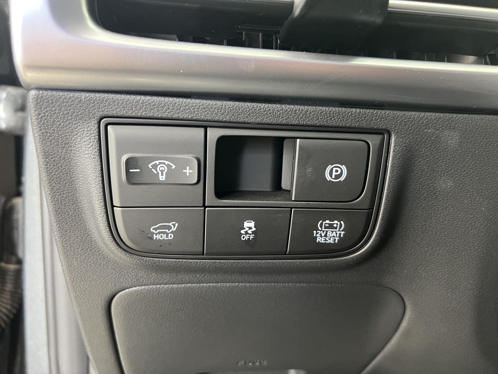 New 2026 Amazon Gray Hyundai SEL AWD image 14