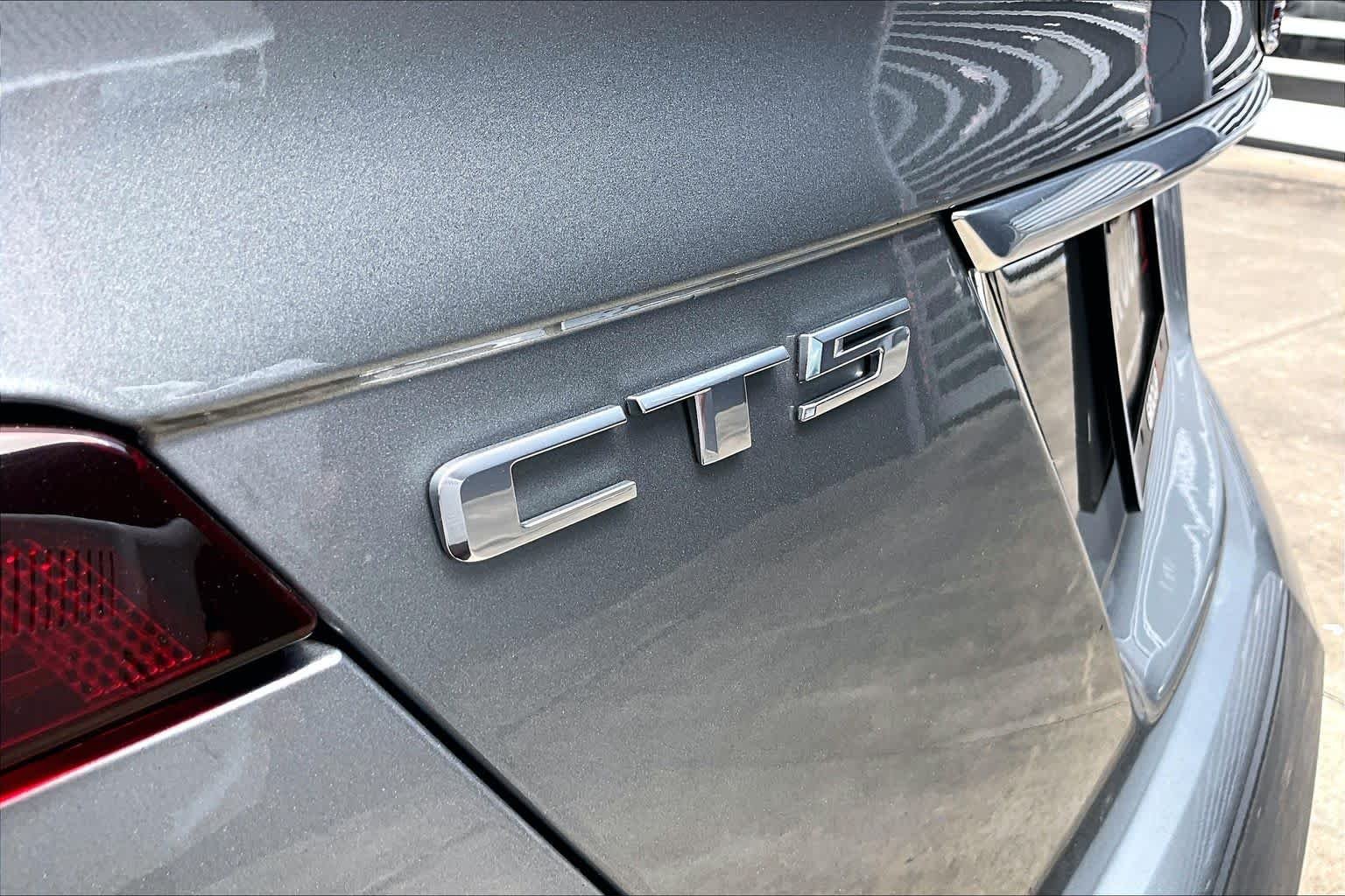 Used 2023 Argent Silver Metallic Cadillac Premium Luxury image 31