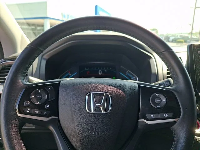 Used 2022  Honda Touring image 17
