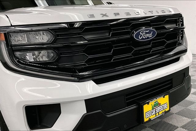 Used 2025 Oxford White Ford Active image 35
