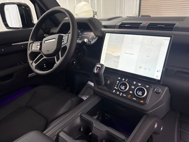 New 2026 Santorini Black Land Rover S image 22