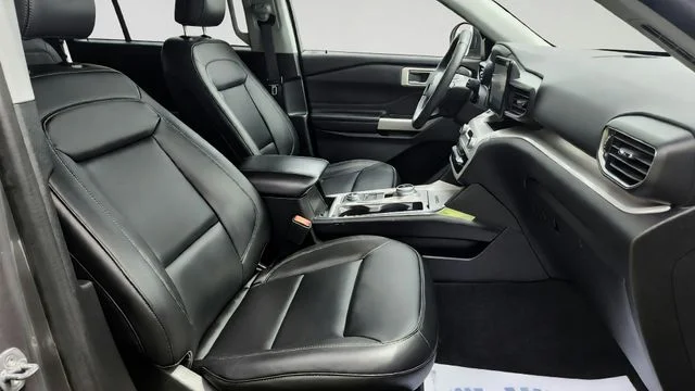 Certified Used 2023 Gray Metallic Ford XLT image 24