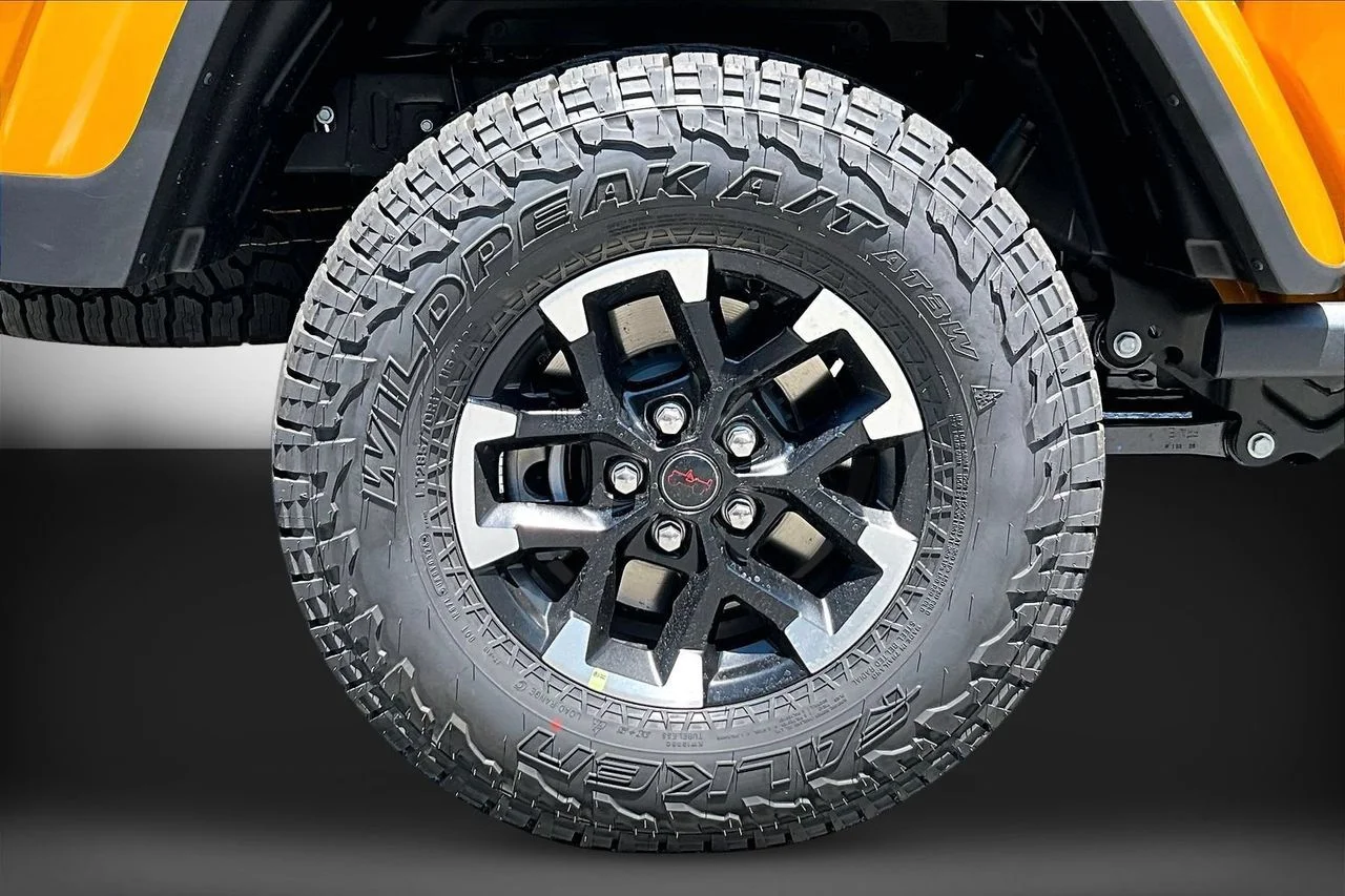 New 2026 Goldilocks Exterior Paint Jeep Rubicon X image 34