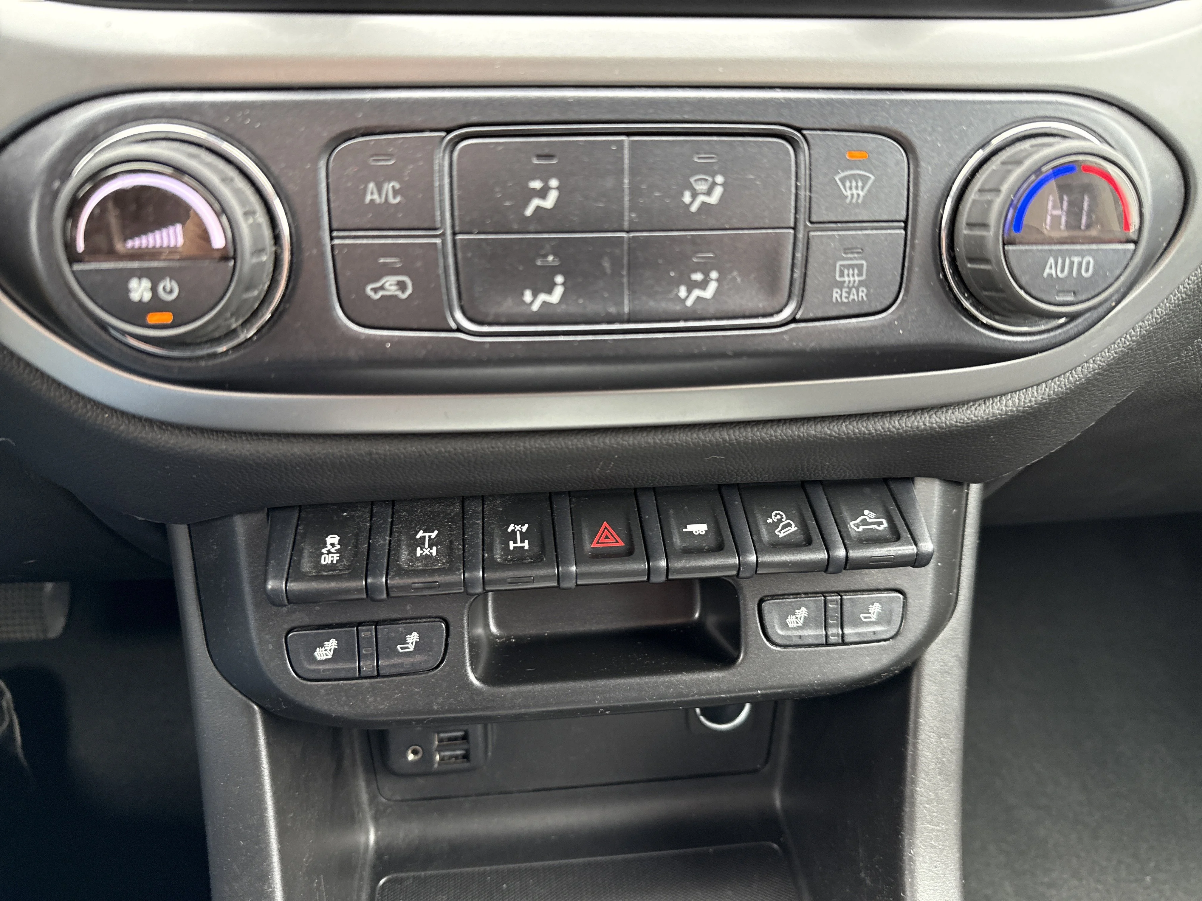 Used 2021 Black Chevrolet 4WD ZR2 image 25