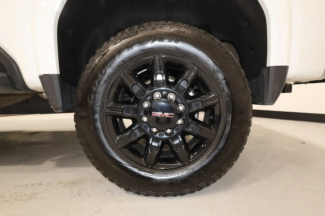 2025 GMC Sierra 2500HD AT4 - Photo 35