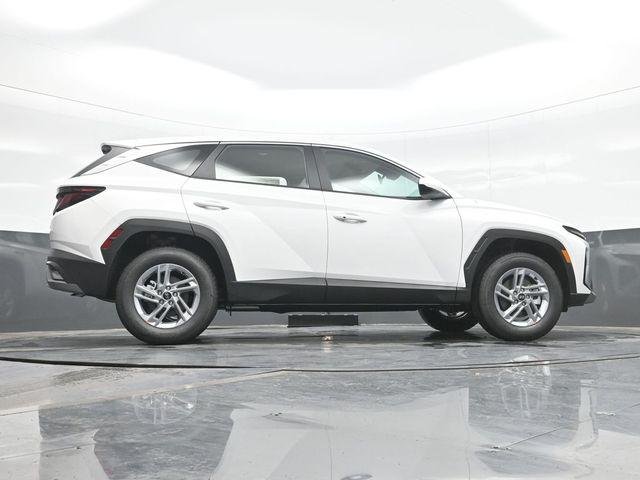 New 2026 White Hyundai SE AWD image 25