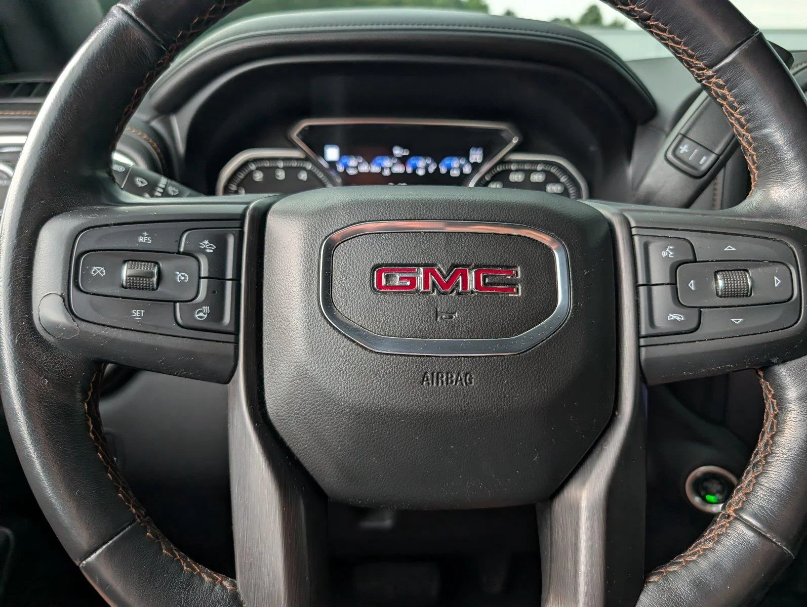 Used 2020 SUMMIT WHITE GMC AT4 image 26