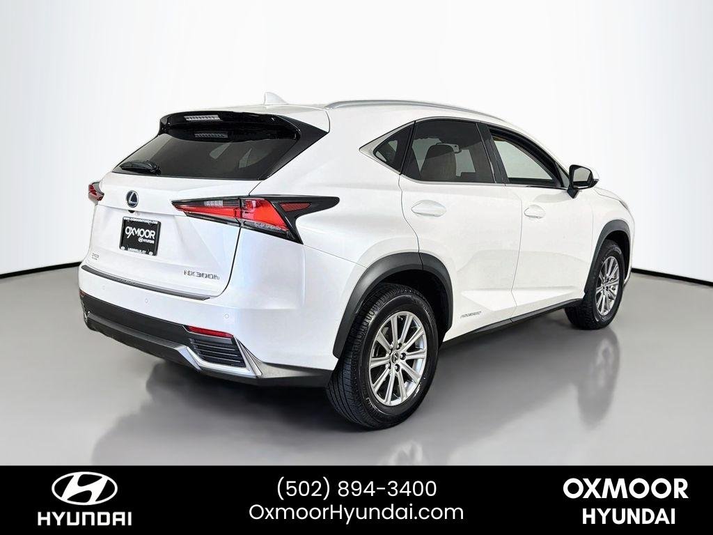 Used 2021 Eminent White Pearl Lexus Base image 7