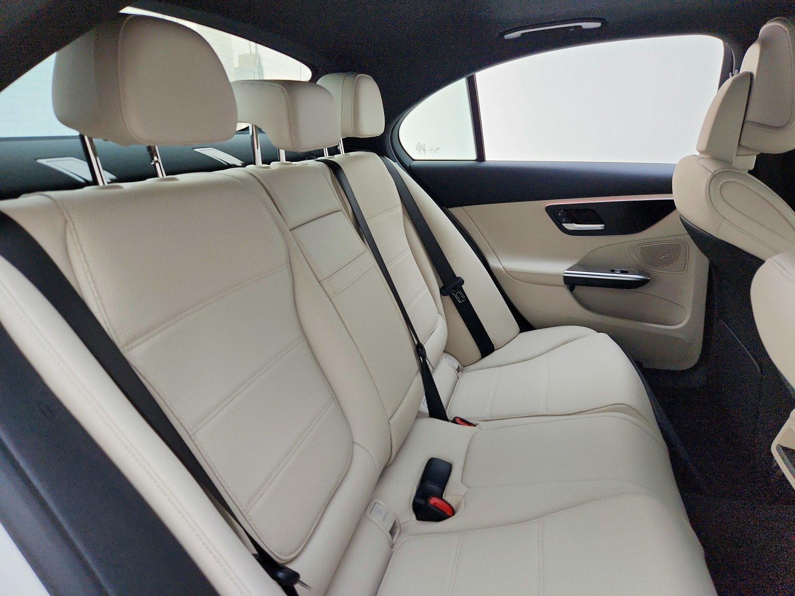 New 2026 Polar White Mercedes-Benz C 300 Sedan image 21