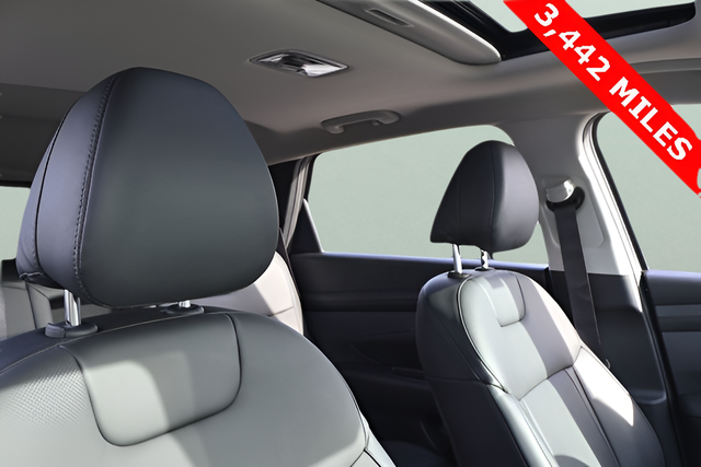 Used 2025 Hampton Gray Hyundai SEL Convenience image 18