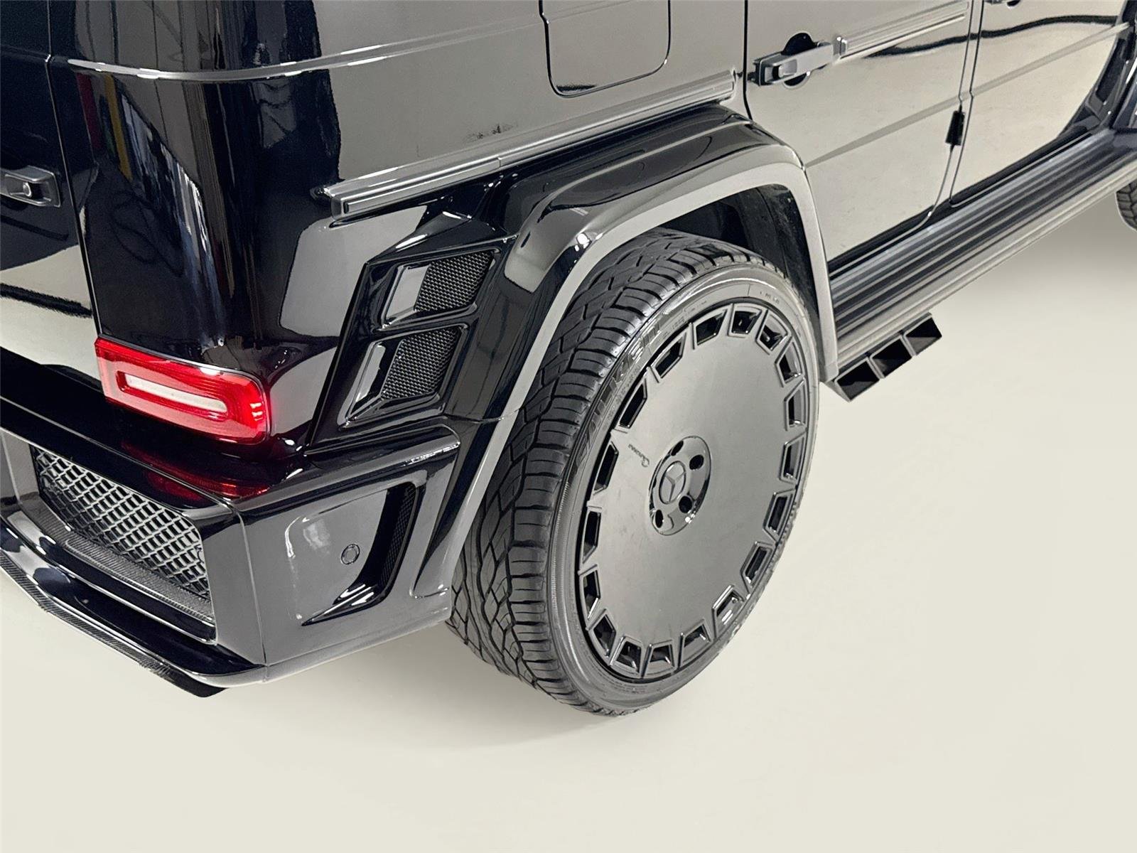 Used 2021 Black Mercedes-Benz G 550 | Carbon Widebody | Giovanna Wheels | Starlight Roof image 48