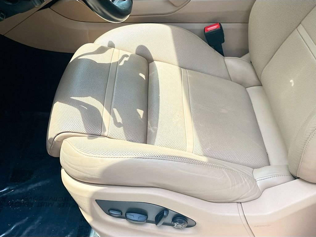 Used 2023 White Porsche Platinum Edition image 20