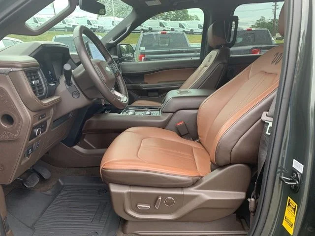 Used 2023 Green Ford King Ranch image 25