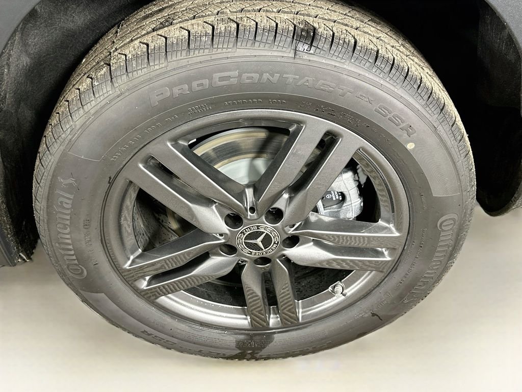 New 2026 Mountain Grey Metallic Mercedes-Benz GLA 250 image 28