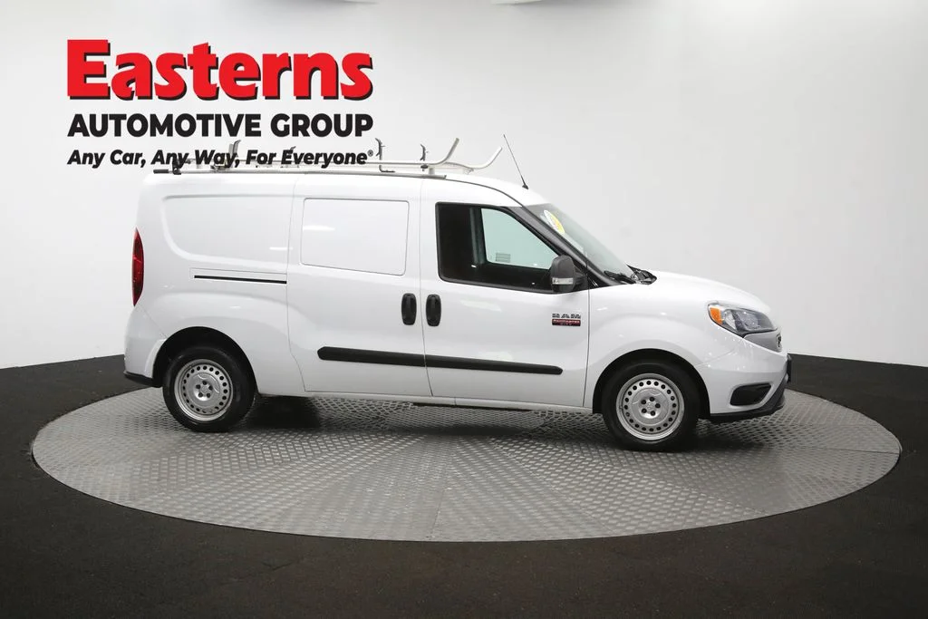 Used 2022 White Ram Base image 43