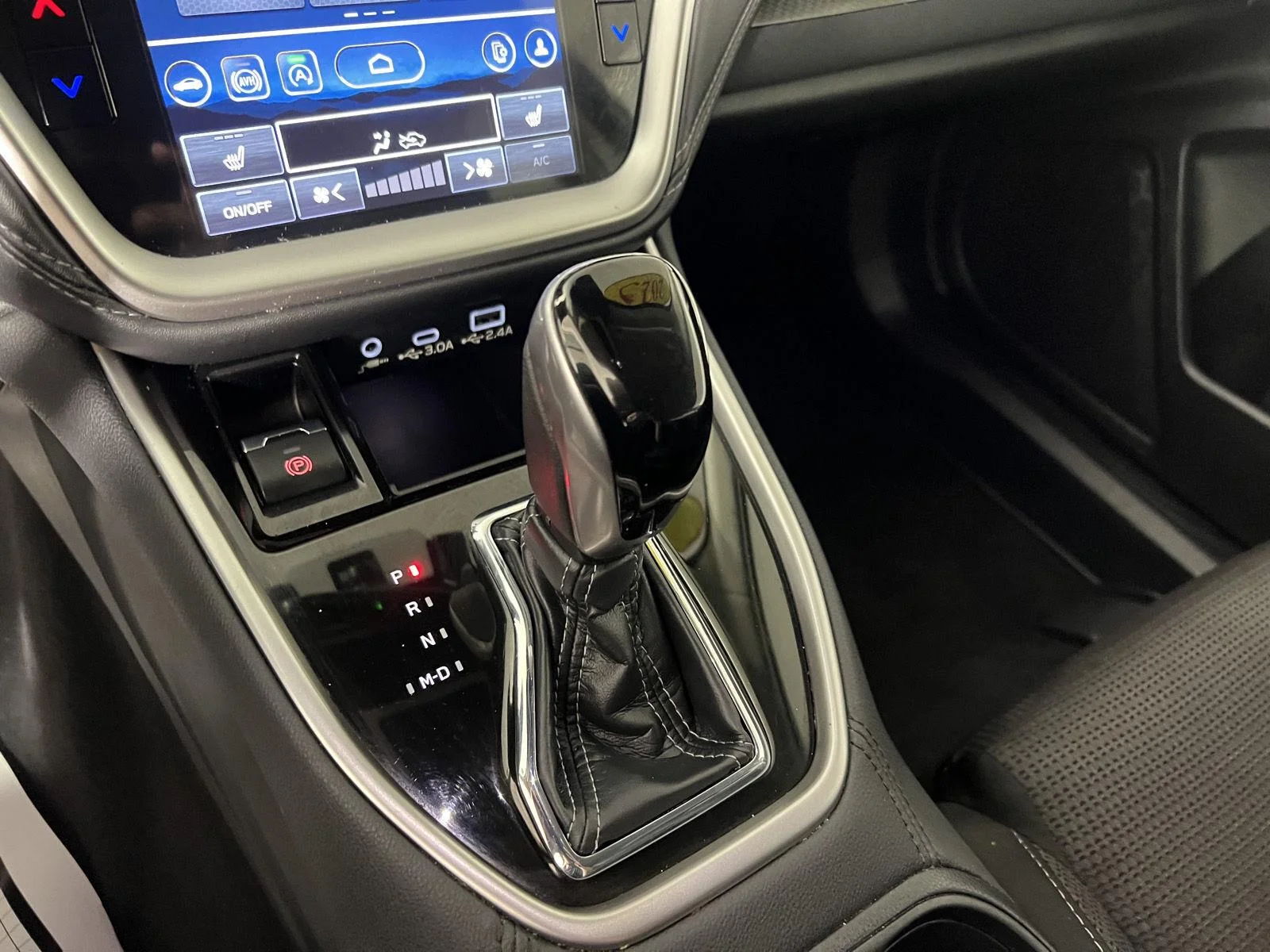 Used 2025 Magnetite Gray Metallic Subaru Premium image 9