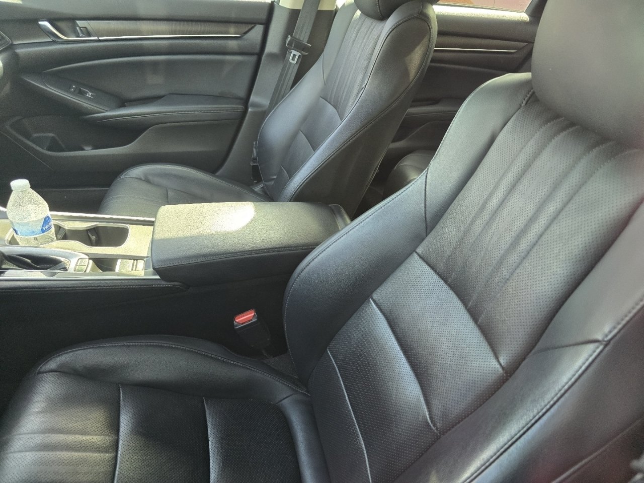 Used 2018  Honda Touring image 17