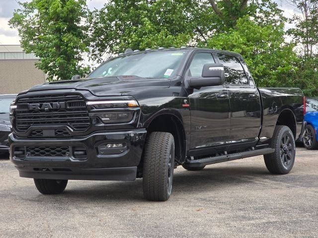 New 2026 Diamond Black Crystal Pearl-Coat Exterior Paint RAM Laramie image 34
