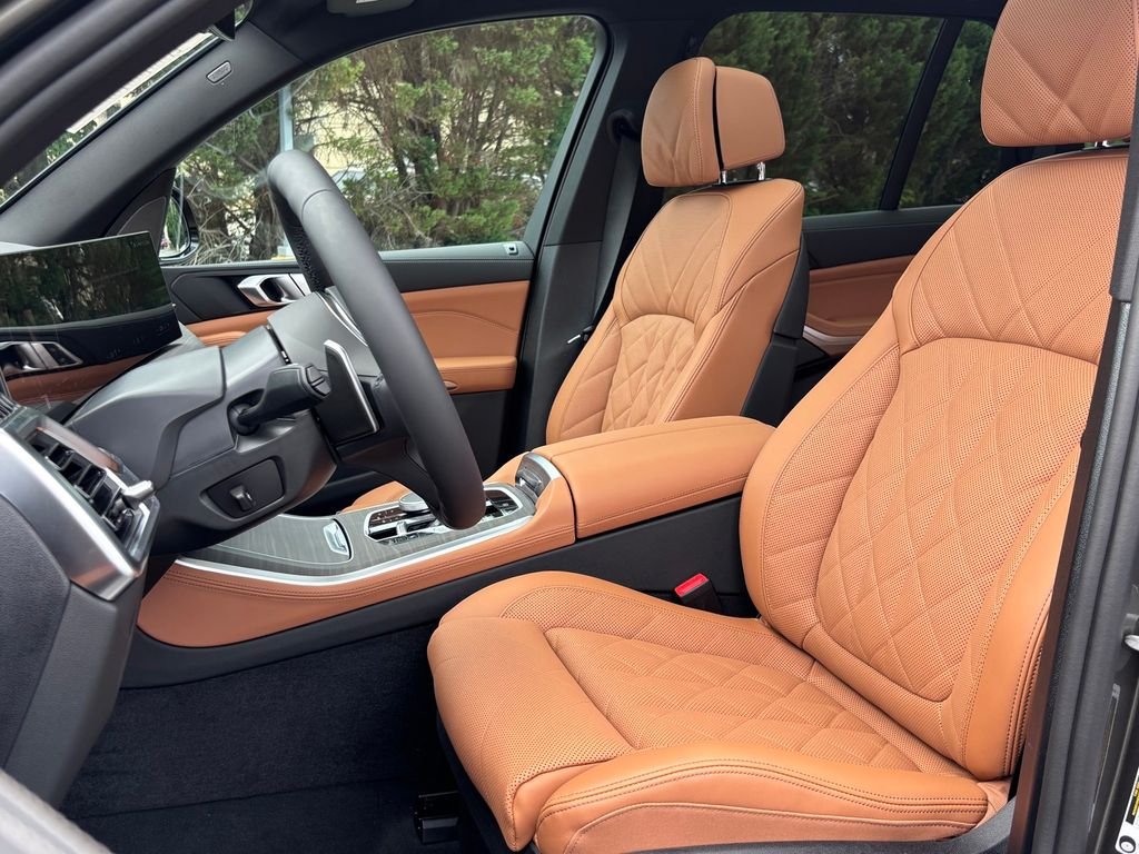 New 2026 Manhattan Green Metallic BMW sDrive40i image 14