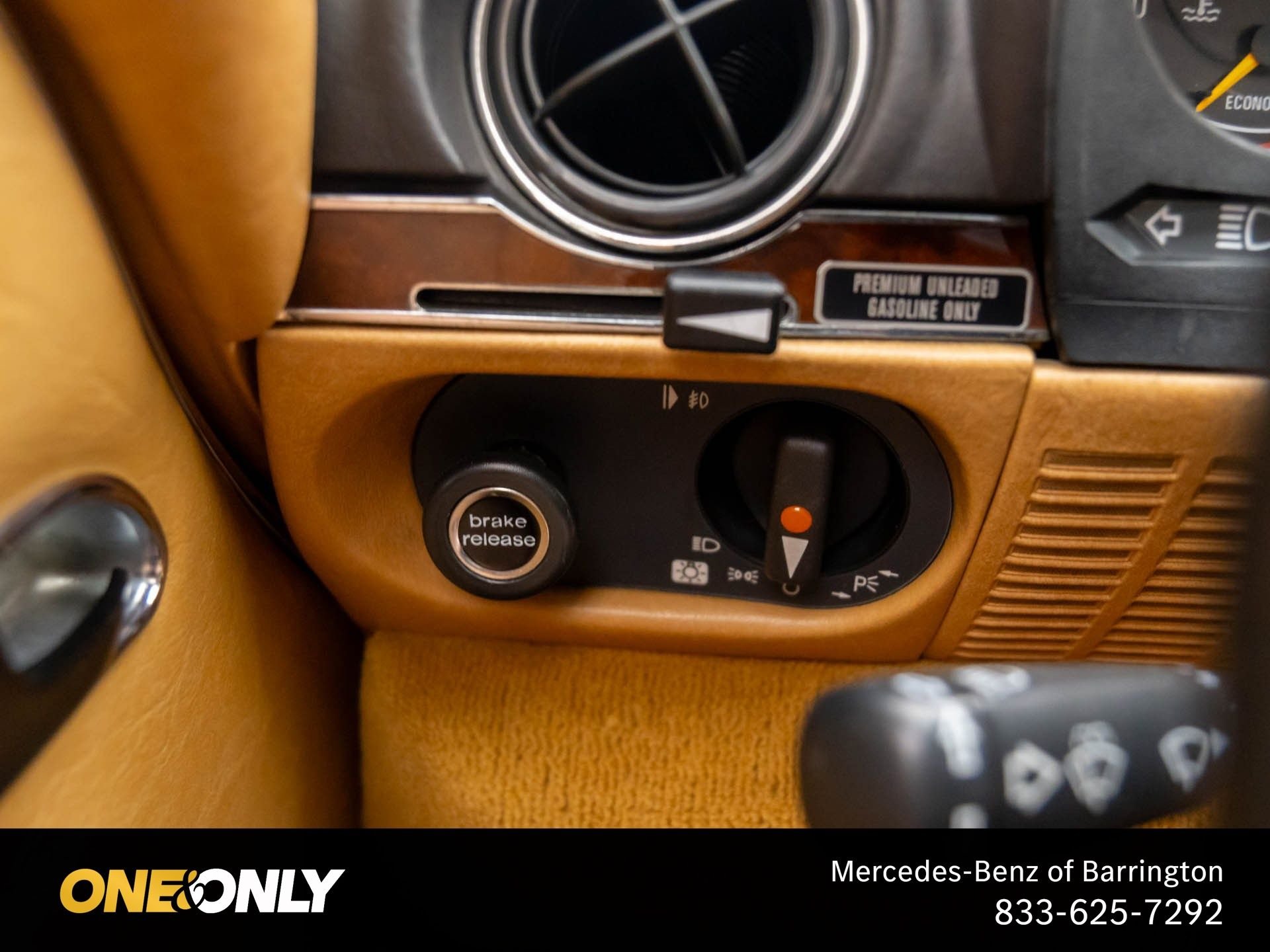 Used 1987 Black Mercedes-Benz 560 SL image 29