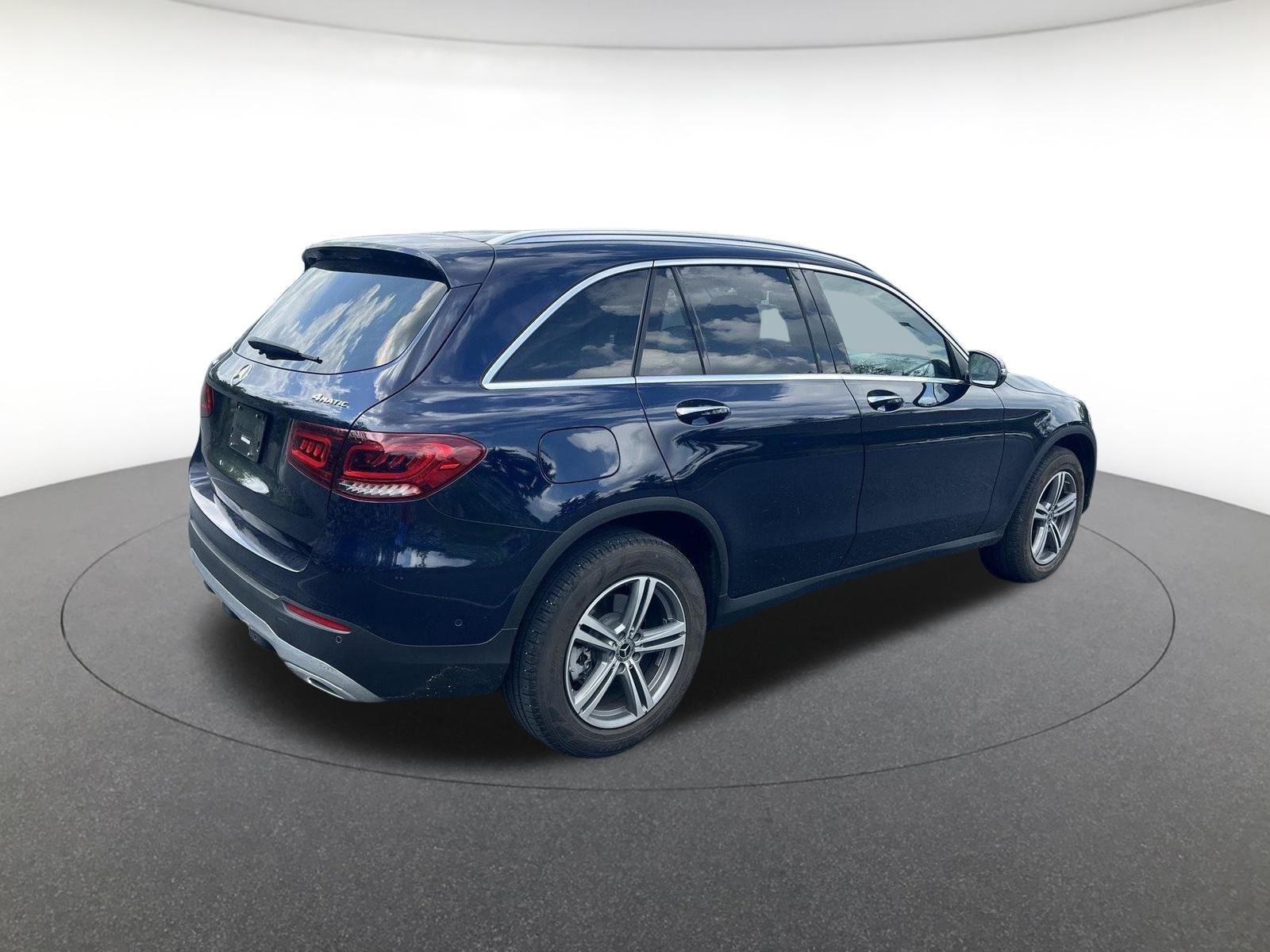Used 2021 Lunar Blue Metallic Mercedes-Benz GLC 300 image 7