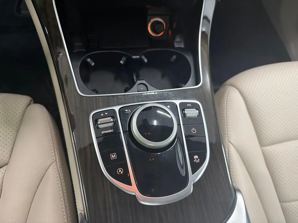 Used 2018  Mercedes-Benz GLC 300 image 19