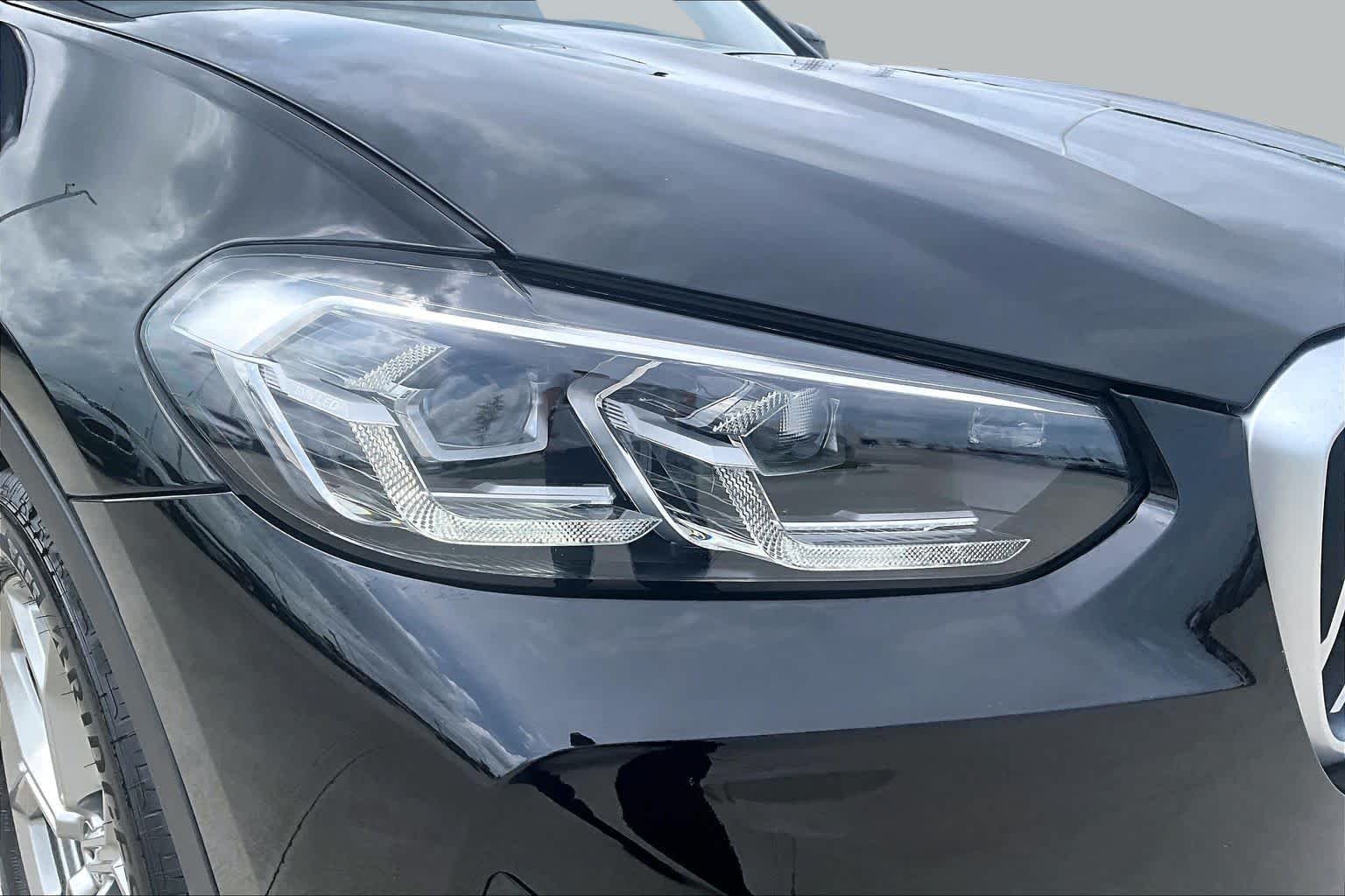 Used 2024 Jet Black BMW sDrive30i image 27