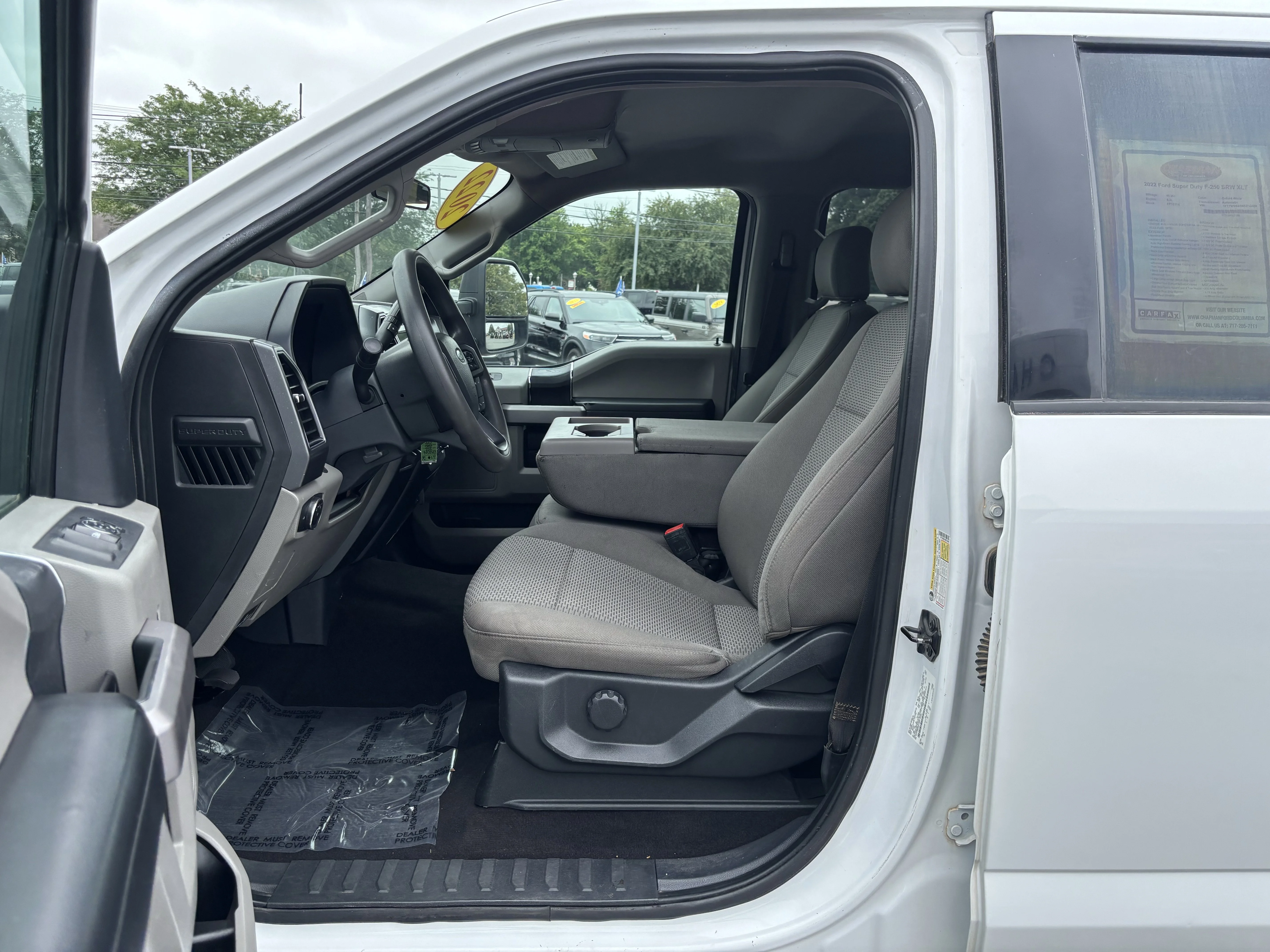 Used 2022 Oxford White Ford XLT image 48