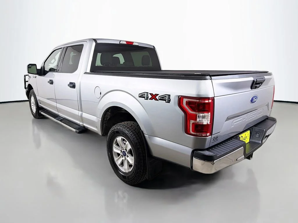 Used 2020  Ford XL image 8