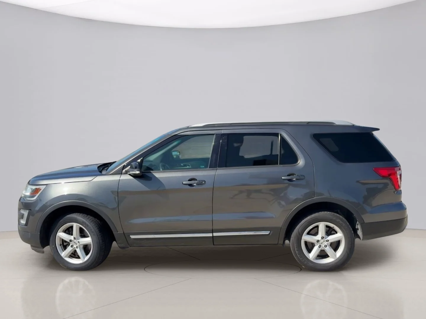 Used 2016 Ford Explorer XLT with VIN 1FM5K8D80GGC05961 for sale in Lincoln, NE
