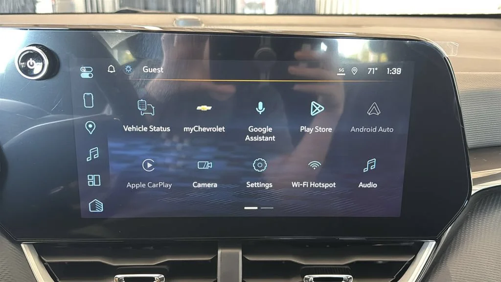 New 2027 Lakeshore Blue Metallic Chevrolet LT image 21