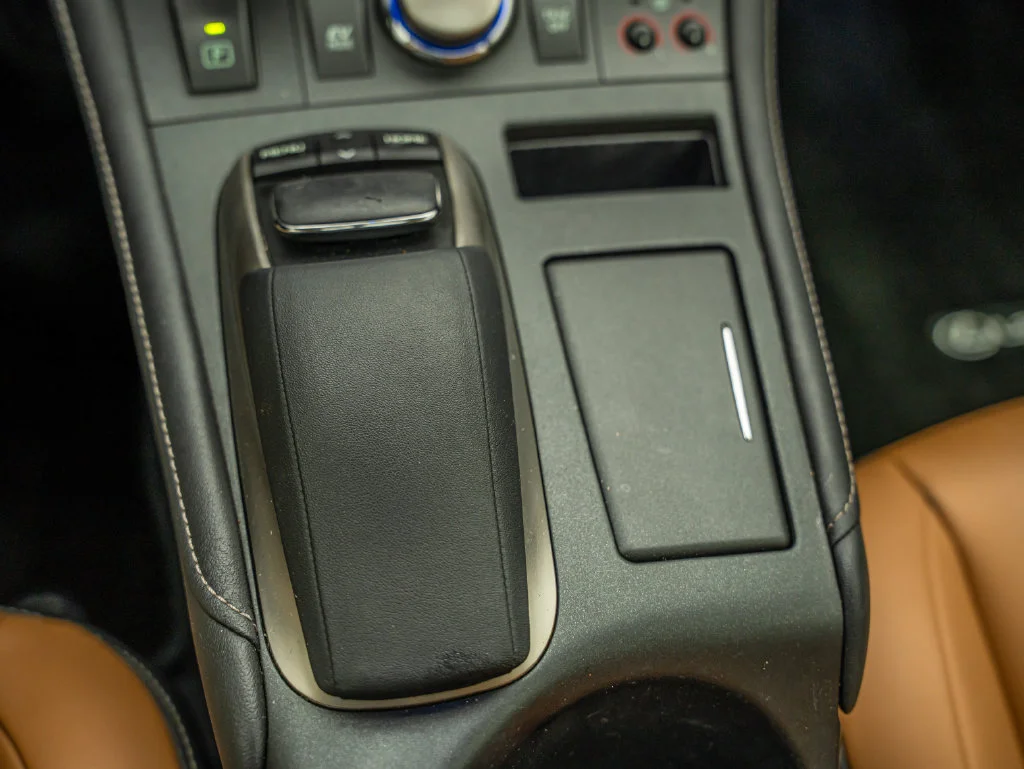 Used 2014 Pearl Lexus 200h image 36