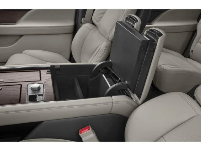 Used 2023 Black Lincoln Reserve image 14