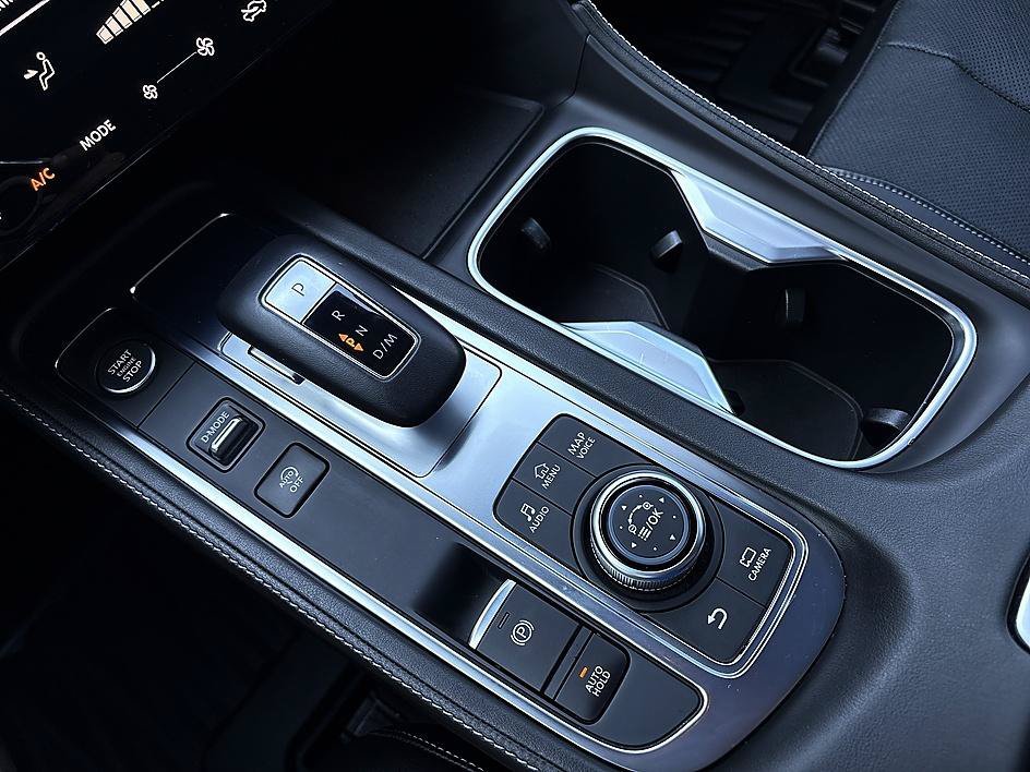 Certified Used 2022 Graphite Shadow INFINITI LUXE image 8