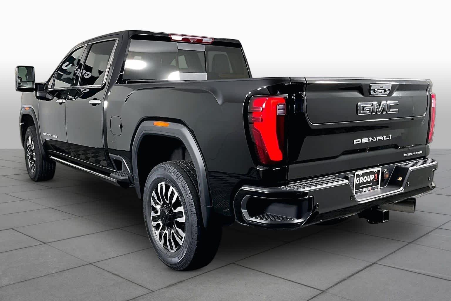 2025 GMC Sierra 2500HD Denali Ultimate - Photo 11