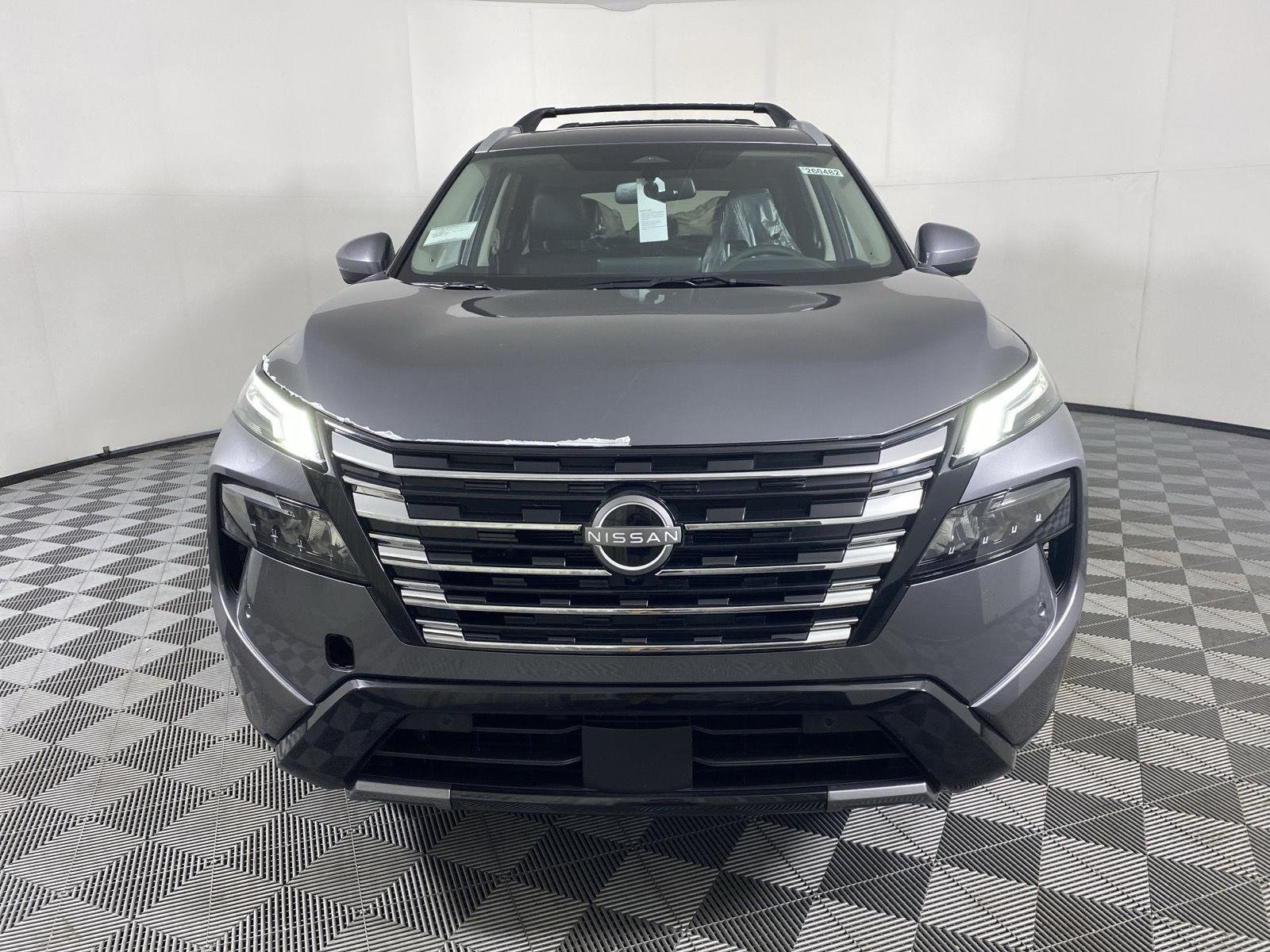 New 2026 Gun Metallic Nissan Platinum image 15