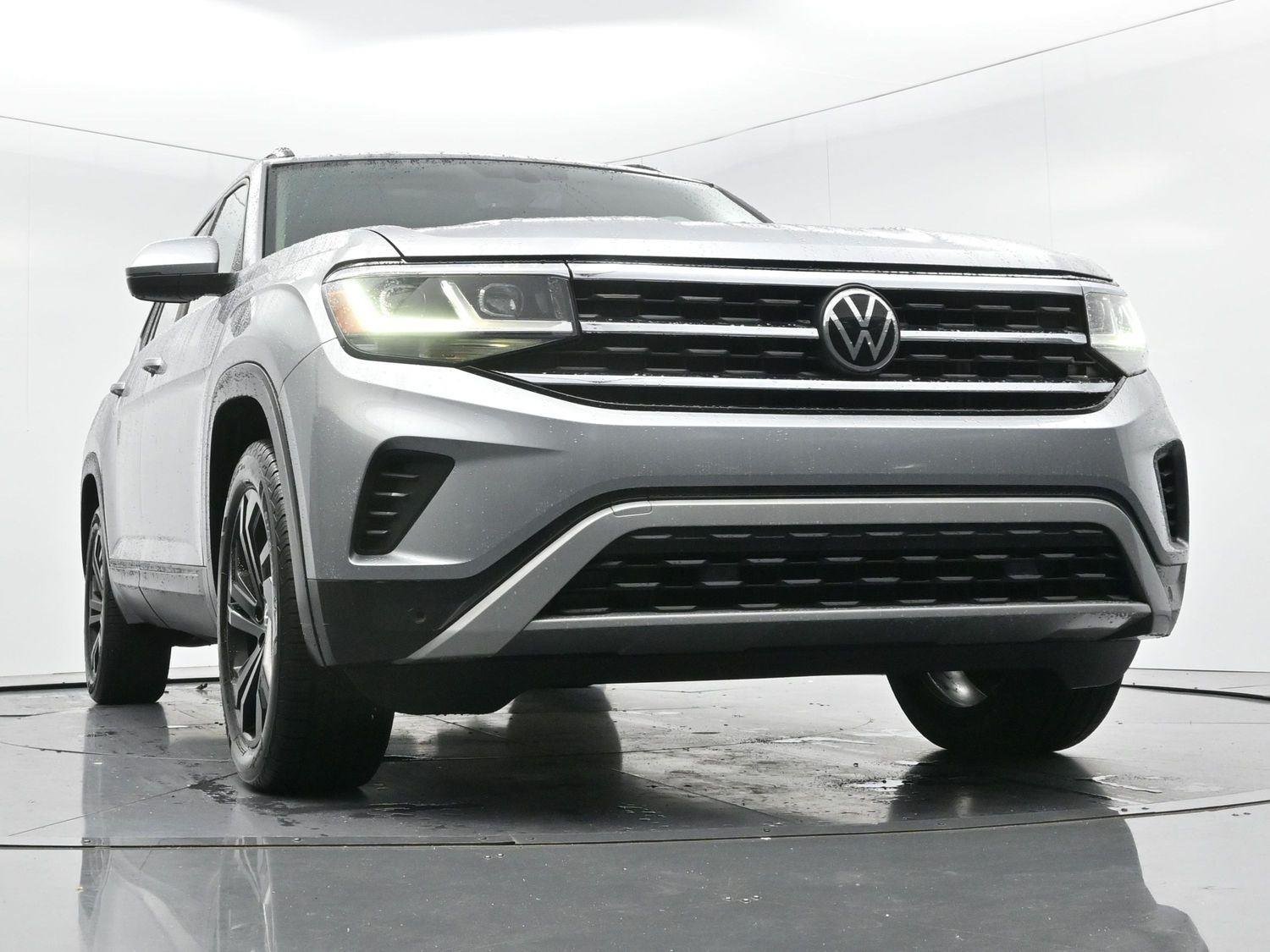 Used 2022 Pyrite Silver Metallic Volkswagen 2.0T SE w/Technology image 45