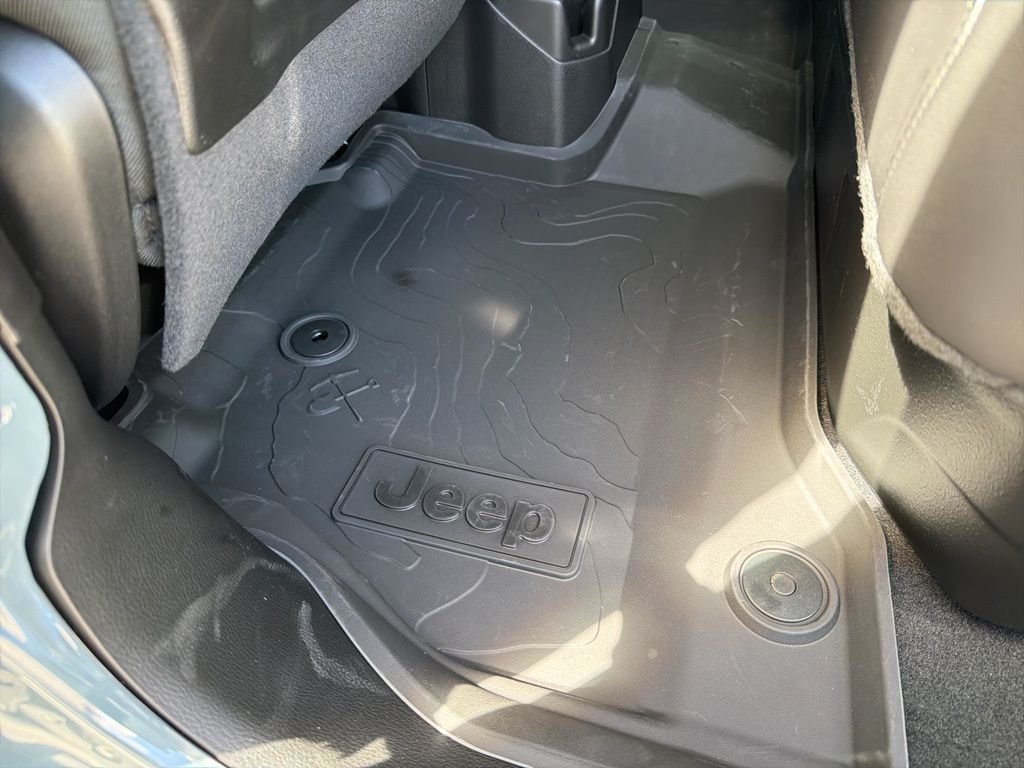 New 2026 Anvil Clear-Coat Exterior Paint Jeep Rubicon X image 30