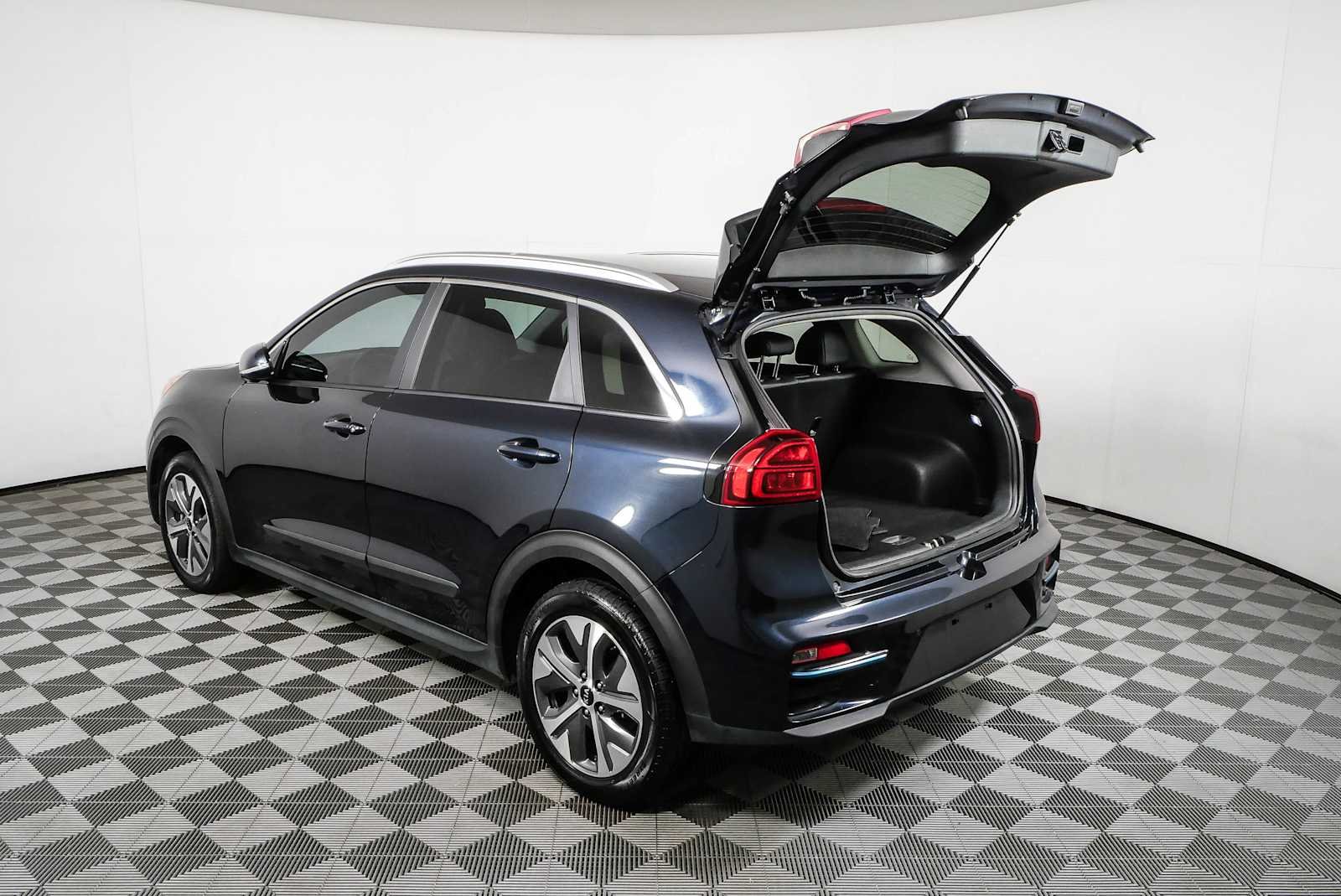 Used 2020 Gravity Blue Kia EX Premium image 34