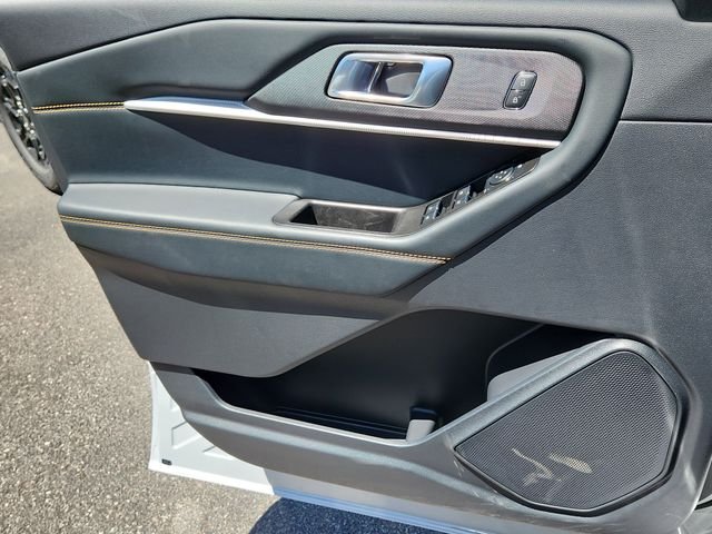 New 2026 Space White Metallic Ford Tremor® image 7