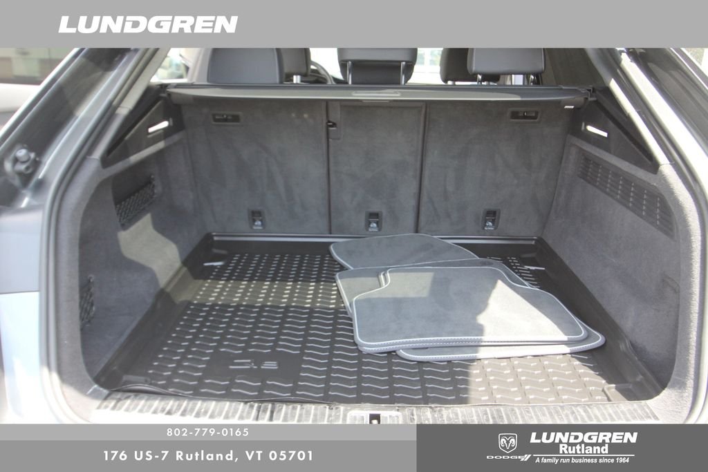 Used 2021 Gray Audi 55 Prestige image 24