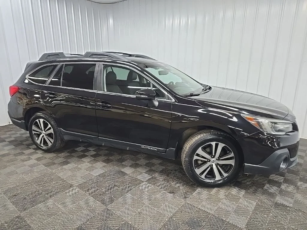 Used 2018 Black Subaru 2.5i image 1