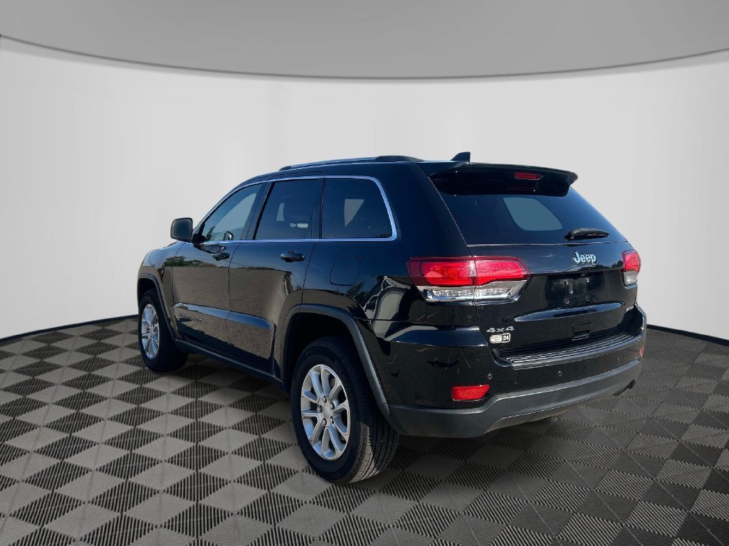 Used 2021 Black Jeep Laredo E image 3